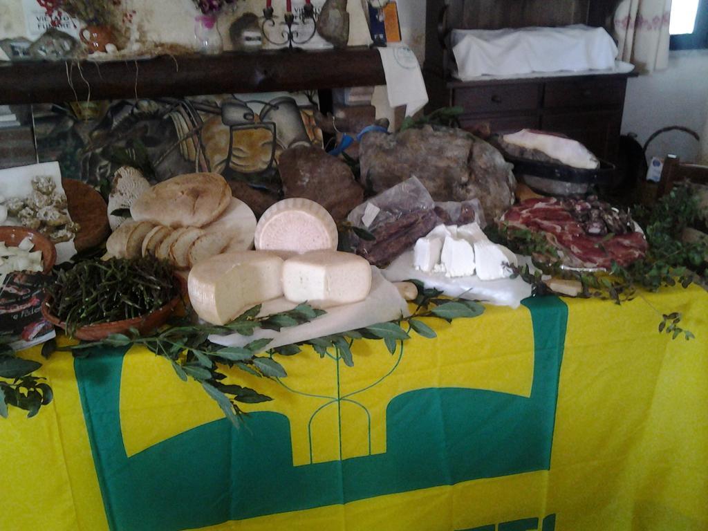 Agriturismo Ticci Seùlo Eksteriør billede